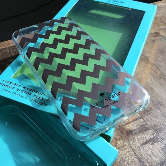 Kate Spade Flexible Hardshell Case iPhone 6 (H) - Picture 4 of 5